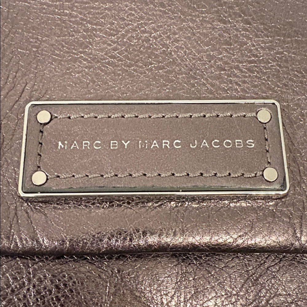 Marc By Marc Jacobs Metallic Leather Crossbody Bag - Picture 5 of 13